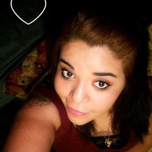 Meet your Posher, Yanet